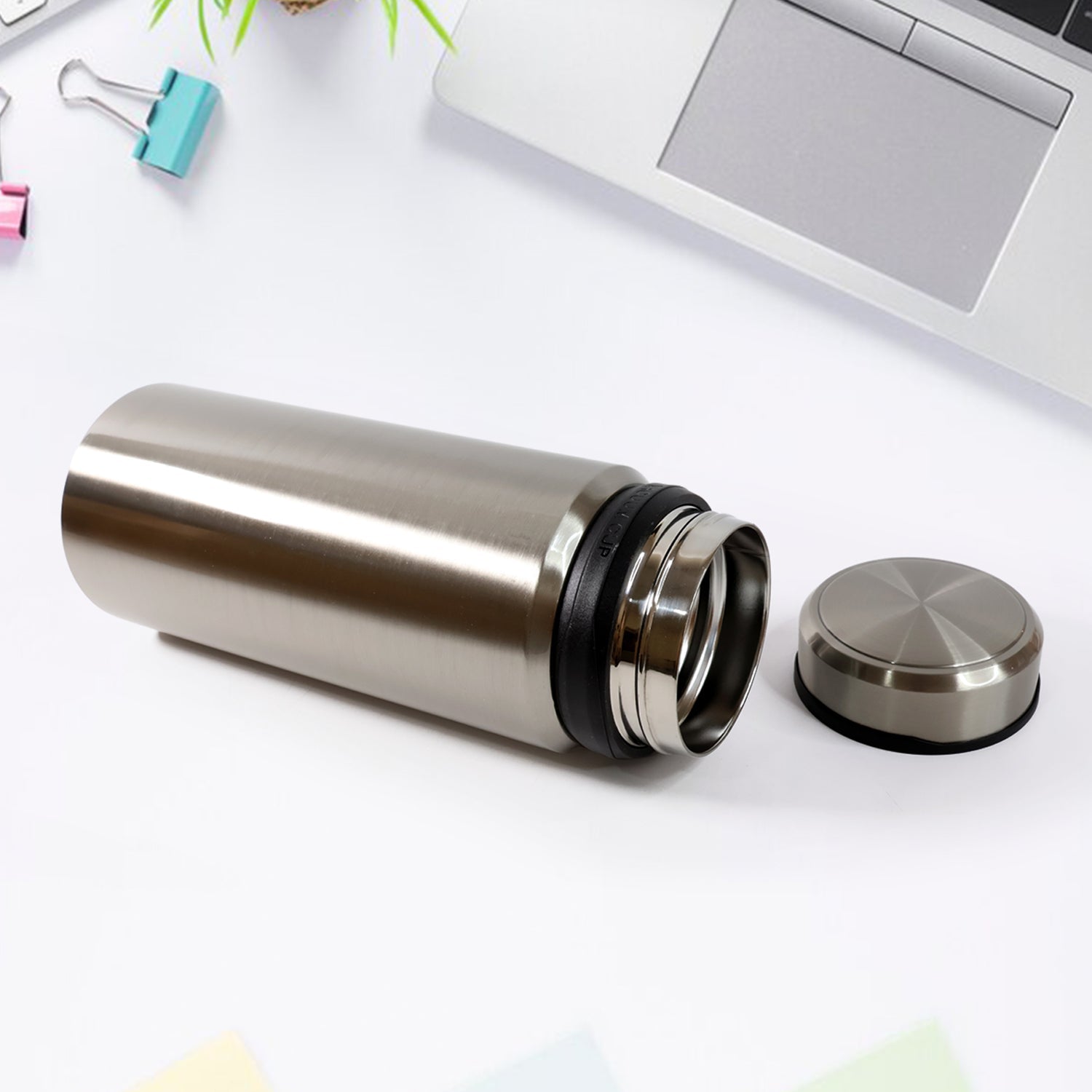 Stainless Steel insulated Vacuum Water Bottle (1000ml) Stainless Steel insulated Vacuum Water Bottle (1000ml)